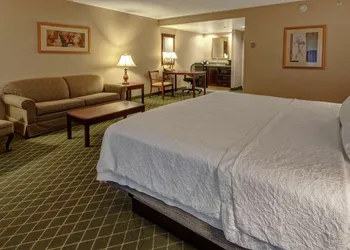Hampton Inn Cambridge hotel thumbnail 7