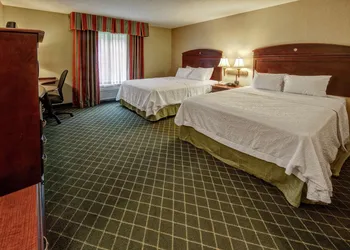 Hampton Inn Cambridge hotel thumbnail 8