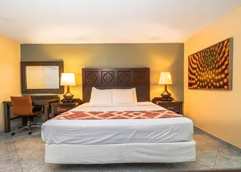 Sevilla Inn - Near Medieval Times hotel thumbnail 5