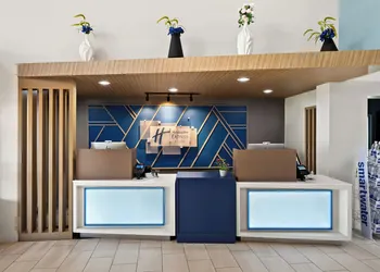 Holiday Inn Express & Suites Raleigh NE - Medical Ctr Area by IHG hotel thumbnail 2