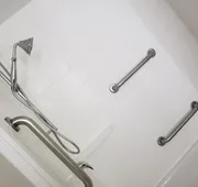 Holiday Inn Express & Suites Raleigh NE - Medical Ctr Area by IHG hotel detail image 3