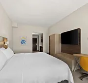 Holiday Inn Express & Suites Raleigh NE - Medical Ctr Area by IHG hotel detail image 5