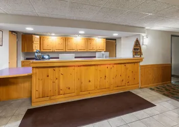 Shell Lake Lodge, a Travelodge by Wyndham hotel thumbnail 2