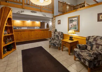 Shell Lake Lodge, a Travelodge by Wyndham hotel thumbnail 4