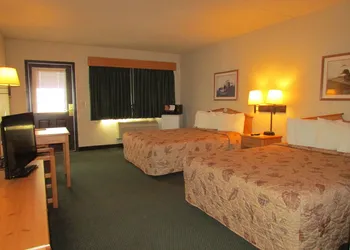 Shell Lake Lodge, a Travelodge by Wyndham hotel thumbnail 8