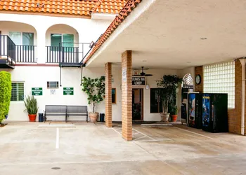Dunes Inn Sunset hotel thumbnail 2
