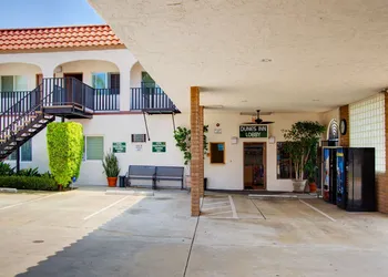 Dunes Inn Sunset hotel thumbnail 4