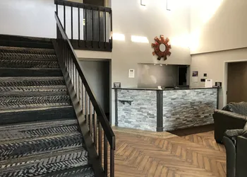 HomeTown Inn hotel thumbnail 3