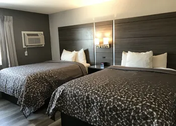 HomeTown Inn hotel thumbnail 6