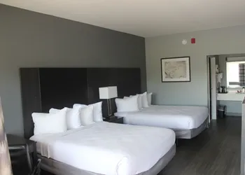 Riverfront Inn hotel thumbnail 4