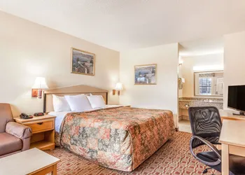 Days Inn by Wyndham Yazoo City hotel thumbnail 6