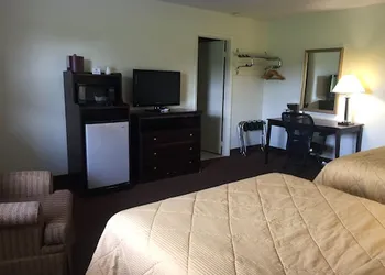 Budget Inn Farmington hotel thumbnail 3
