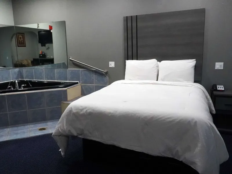 Americas Best Value Inn & Suites Bush Intl Airport hotel detail image 2
