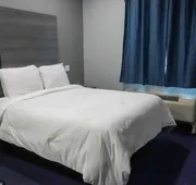 Americas Best Value Inn & Suites Bush Intl Airport hotel detail image 3