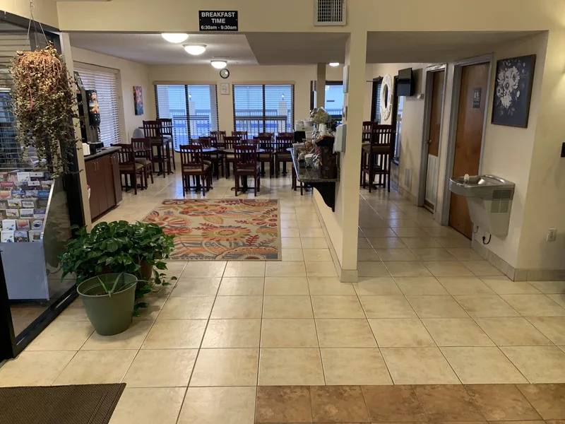 Carolina Inn & Suites of Lake Norman hotel detail image 2