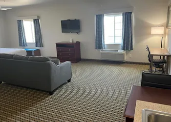 Days Inn & Suites by Wyndham Columbus NE hotel thumbnail 8
