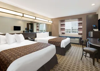 Microtel Inn & Suites by Wyndham Williston hotel thumbnail 4