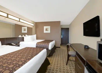 Microtel Inn & Suites by Wyndham Williston hotel thumbnail 5