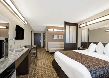 Microtel Inn & Suites by Wyndham Williston hotel thumbnail 6