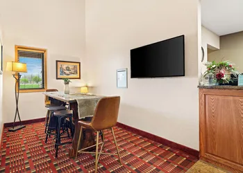 Best Western Vermillion Inn hotel thumbnail 6