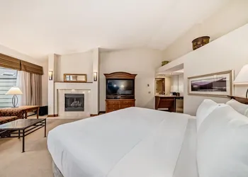 Jasper Inn & Suites by INNhotels hotel thumbnail 7