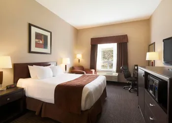Days Inn by Wyndham Innisfail hotel thumbnail 4