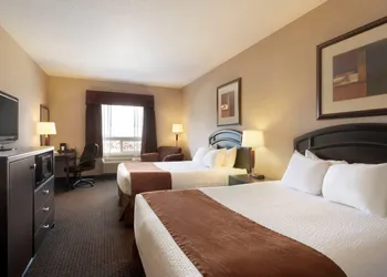 Days Inn by Wyndham Innisfail hotel thumbnail 5