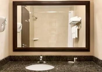 Days Inn by Wyndham Innisfail hotel thumbnail 7