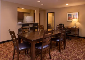 Best Western Ambassador Inn & Suites hotel thumbnail 5
