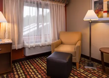 Best Western Ambassador Inn & Suites hotel thumbnail 6
