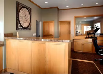 Econo Lodge Inn & Suites Vernal near Dinosaur Monument hotel thumbnail 3