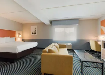Baymont by Wyndham Westampton hotel thumbnail 3