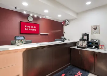 Red Roof Inn & Suites Carrollton, GA–West Georgia hotel thumbnail 6