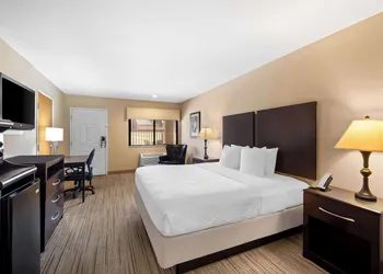 Best Western Cedar Inn hotel thumbnail 5