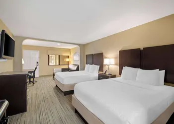 Best Western Cedar Inn hotel thumbnail 6