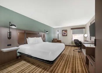 Best Western Plus Richmond Indiana I-70 hotel thumbnail 4
