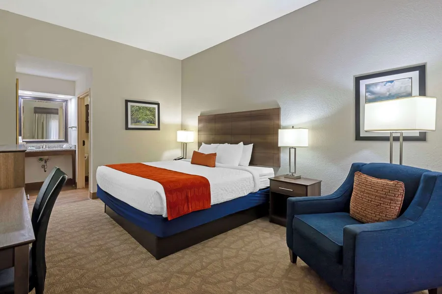 Best Western Colonial Inn hotel detail image 6