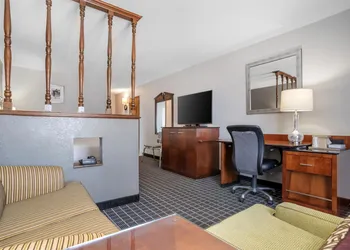 SureStay Plus Hotel by Best Western Greenwood hotel thumbnail 7
