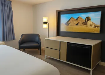 Rancho San Diego Inn & Suites hotel thumbnail 7