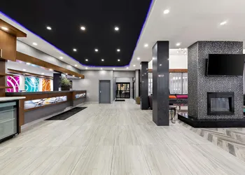 Best Western Plus Toronto North York Hotel & Suites hotel thumbnail 2