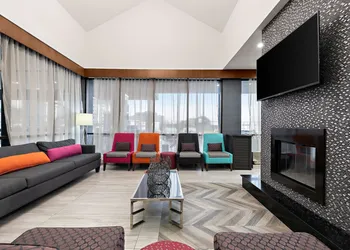 Best Western Plus Toronto North York Hotel & Suites hotel thumbnail 4