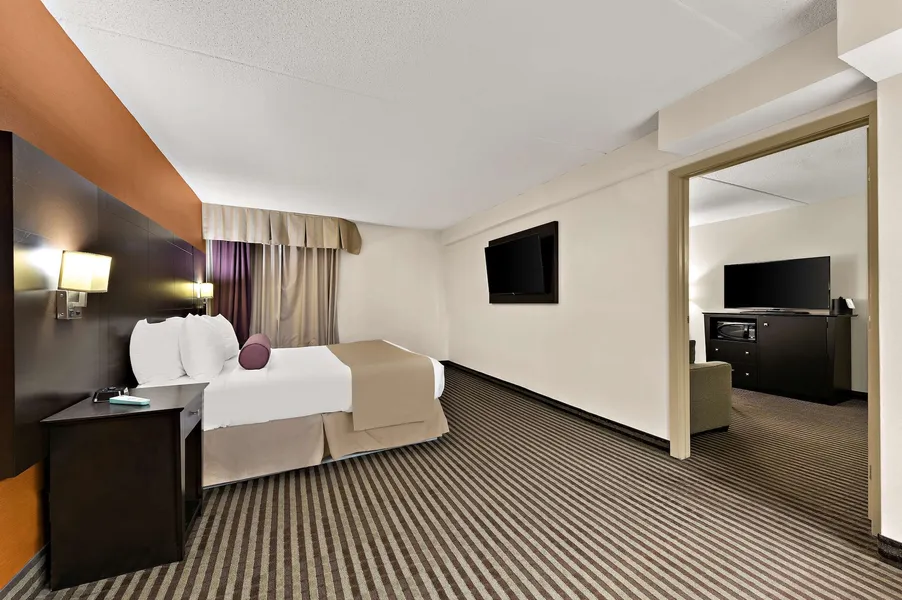 Best Western Plus Toronto North York Hotel & Suites hotel detail image 6
