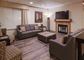 Best Western Crossroads Of The Bluffs hotel thumbnail 2