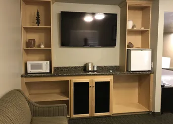 Dinosaur Inn & Suites hotel thumbnail 6