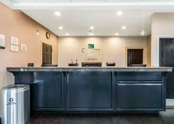 Quality Inn Memphis Airport hotel thumbnail 2