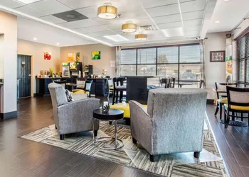 Quality Inn Memphis Airport hotel thumbnail 3