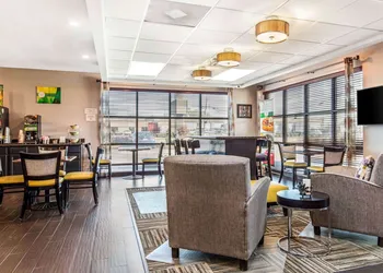 Quality Inn Memphis Airport hotel thumbnail 4