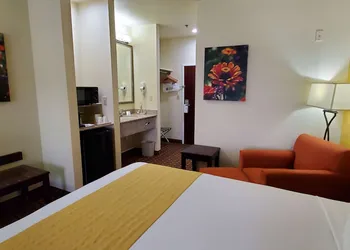 Best Western Executive Inn & Suites hotel thumbnail 6