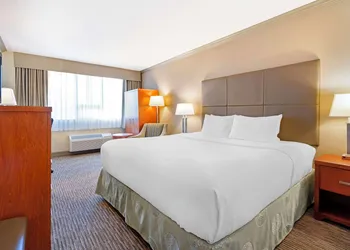 Best Western Plus Barclay Hotel hotel thumbnail 8