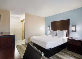 SureStay Hotel by Best Western Bardstown General Nelson hotel thumbnail 6